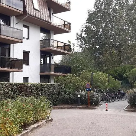 Promenade Apartment *